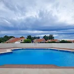 Maisonnette Familiale Climatisée Dans Résidence Avec Piscine